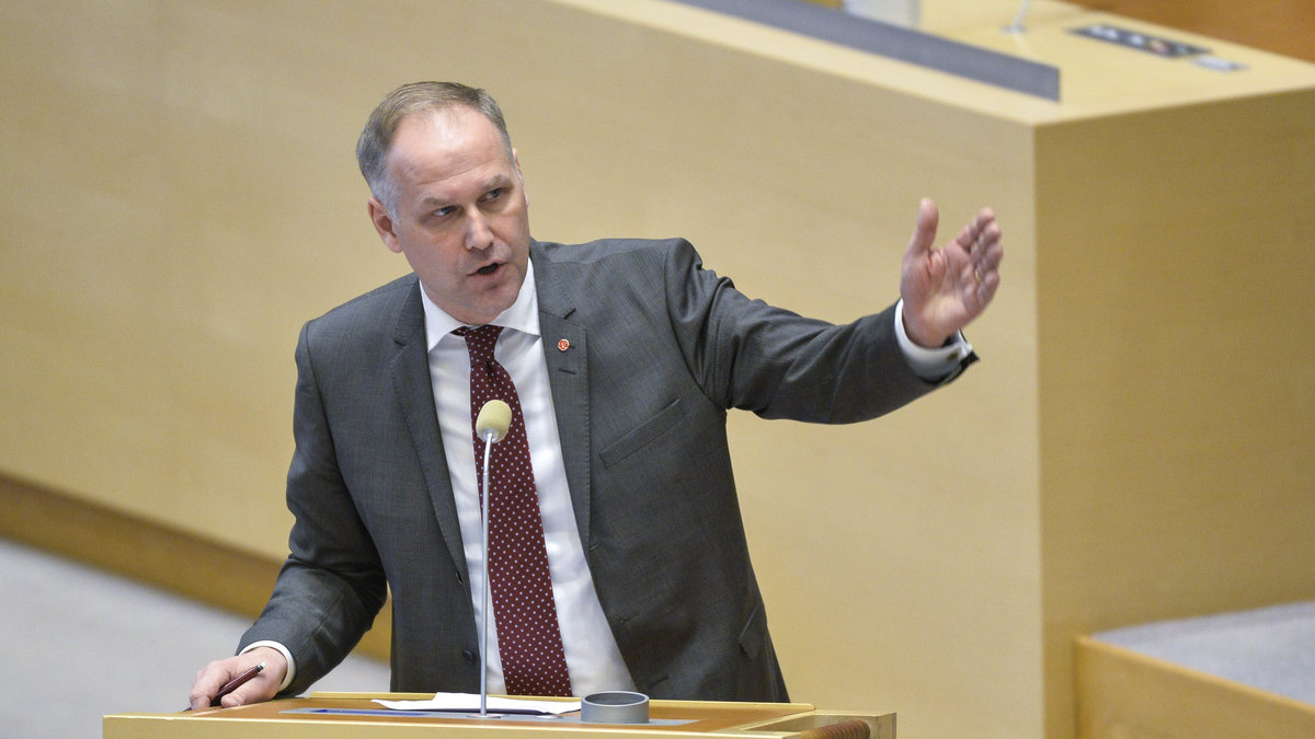 Jonas Sjöstedts Vänsterpartiet går starkt framåt i Yougov.